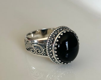 Silver Black Onyx Ring, natural stone ring, rings for women, chunky silver ring, boho silver ring, silver stone rings, friendship ring, gift