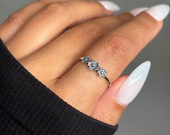 Sterling Silver Flower Ring, simple  daisy ring, friendship ring, thumb ring, 925 silver, silver promise ring, 925 stamped, stackable ring