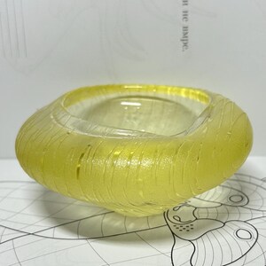 Cenicero de cristal amarillo vintage
