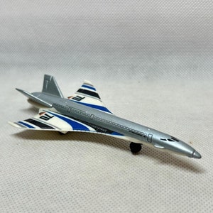 Matchbox 2006 Hypersonic Jet Silver Toy Mini Model Airplane Made in Thailand