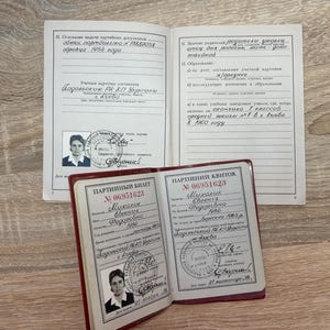 Documento Tessera del partito PCUS + Tessera di registrazione Membro del PCUS Vintage URSS Foto retrò anni '70