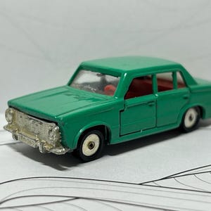 Coche de juguete Lada VAZ 2101 de la URSS de los años 70, modelo a escala 1:60.