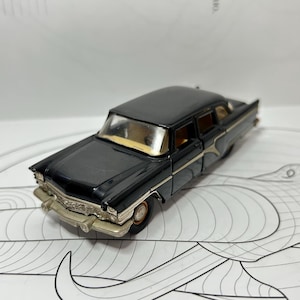 ヴィンテージ ソビエト車 スケール 1:43 チャイカ GAZ 13 A 15 ソ連 希少モデル 80年代