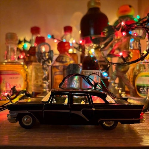 ヴィンテージ ソビエト車 スケール 1:43 チャイカ GAZ 13 A 15 ソ連