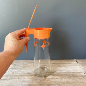 Juice Pitcher by Anchor Hocking - Orange Starbursts
