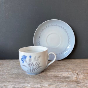 Xícara de chá e pires de porcelana azul Han Kjøbenhavn fabricado na Dinamarca