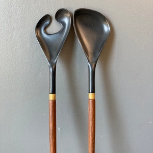 Talher de salada dinamarquês Astrid Wessels, estilo moderno de meados do século, em teca e nylon preto - Helge Benzin