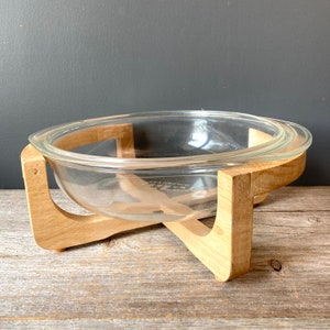 Vintage Pyrex Casserole Serving Dish Wooden Cradle