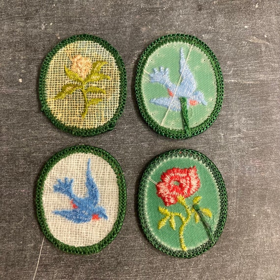 1960s and 1970s Girl Scout Troop Crest Badges Singl… Gem