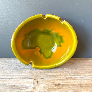 Popielniczka ceramiczna w stylu vintage - popielniczka zielono-złota