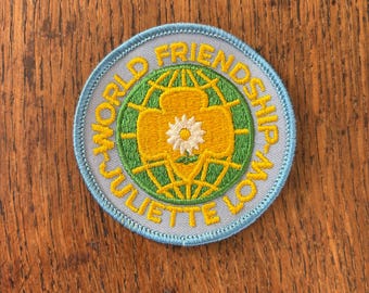 Vintage Girl Scout Patch - World Friendship