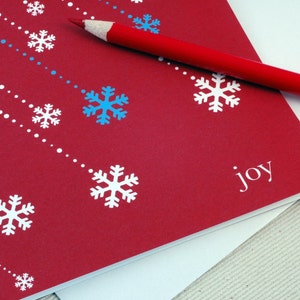 Juego de tarjetas navideñas: juego de 4 tarjetas navideñas con copos de nieve y alegría de Oh Geez Design