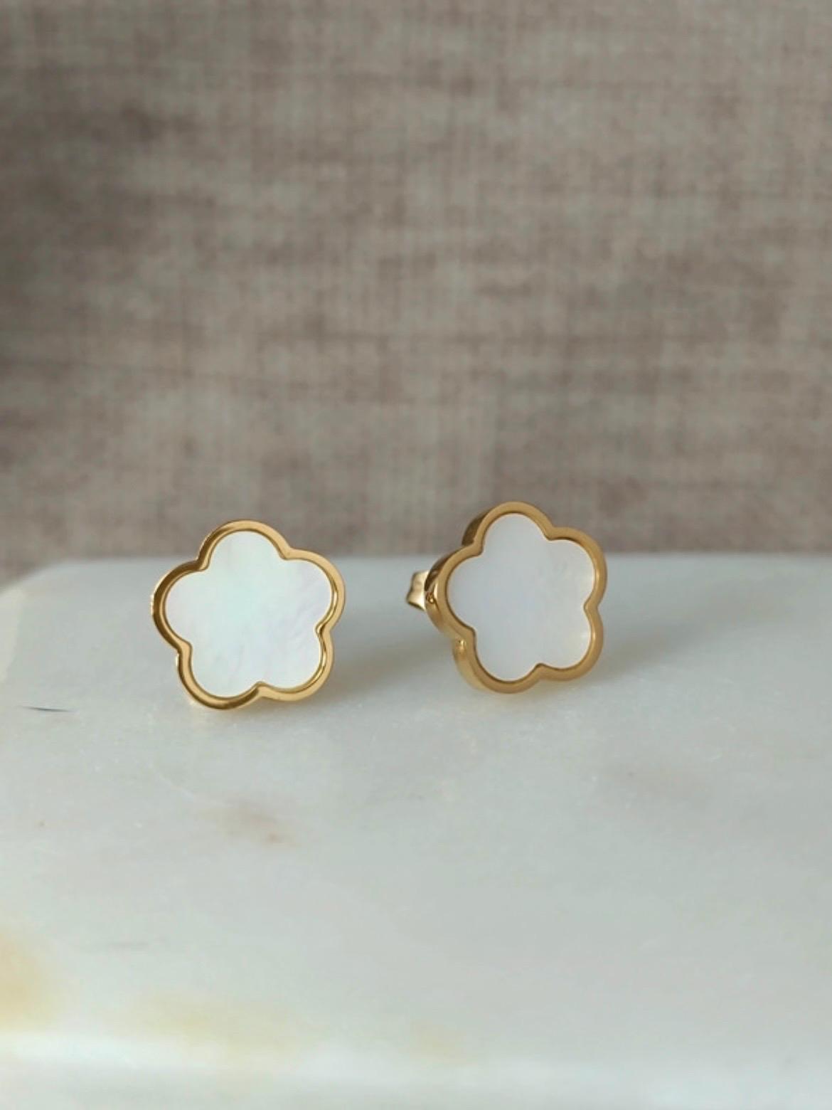 Boucles d'oreilles Créoles Femme RUBYA Acier Doré Nacre Blanche BJ23A2211 | Pierre Lannier