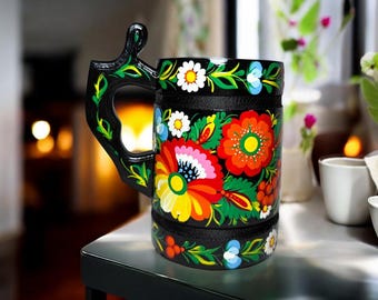 Milieuvriendelijke natuurlijke houten mok, houten bierpul met petrykivka-schilderij, traditionele beker voor bier, rustieke bierpul, handgemaakt biercadeau