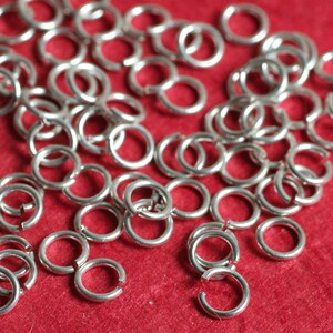 up to 70% off, jump ring silver plated on brass 2.5 mm, 4mm, 5mm, 7mm outer diameter 22g thick, select your size and quantity 4mm