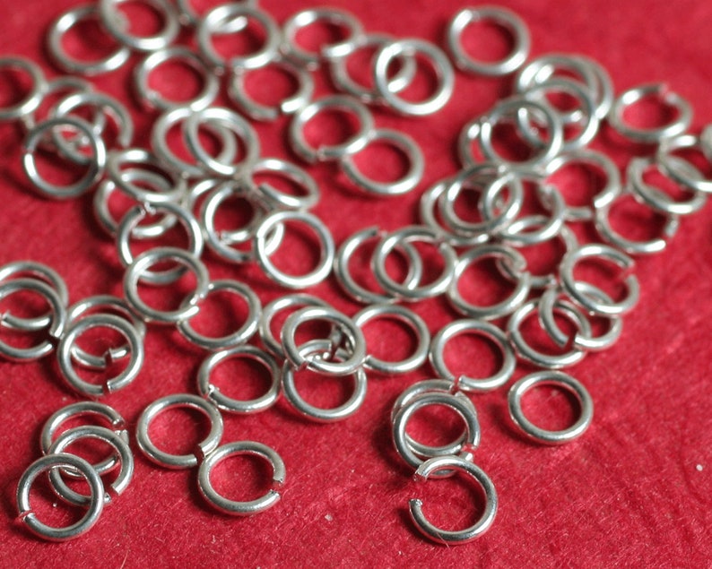 up to 70% off, jump ring silver plated on brass 2.5 mm, 4mm, 5mm, 7mm outer diameter 22g thick, select your size and quantity 4mm