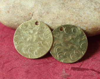 Hand hammered solid brass round disc dangle drop charm, select your size and quantity (RBRK, 15mm, 20mm, 25mm)