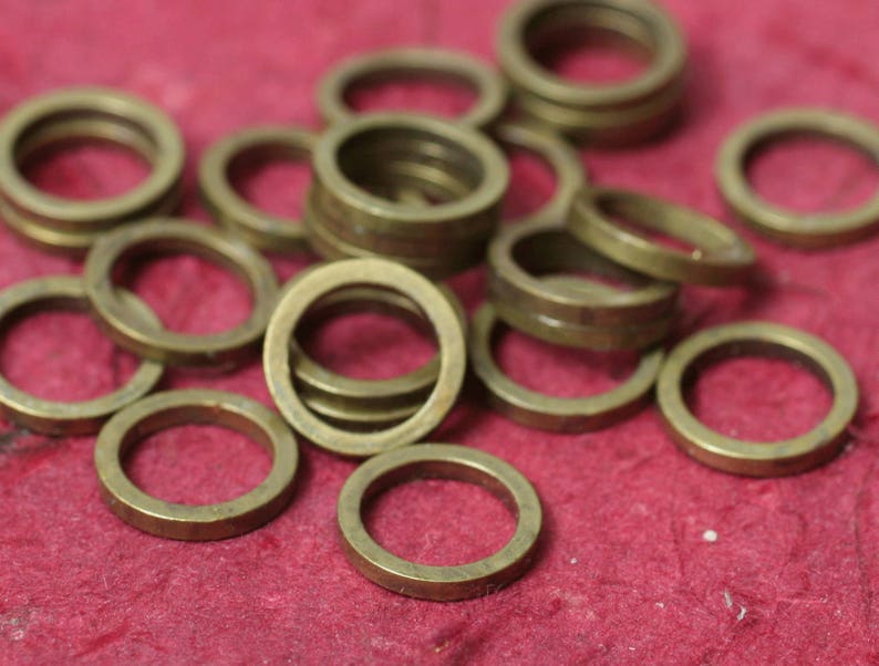 100 pcs of Antiqued brass square links 8mm