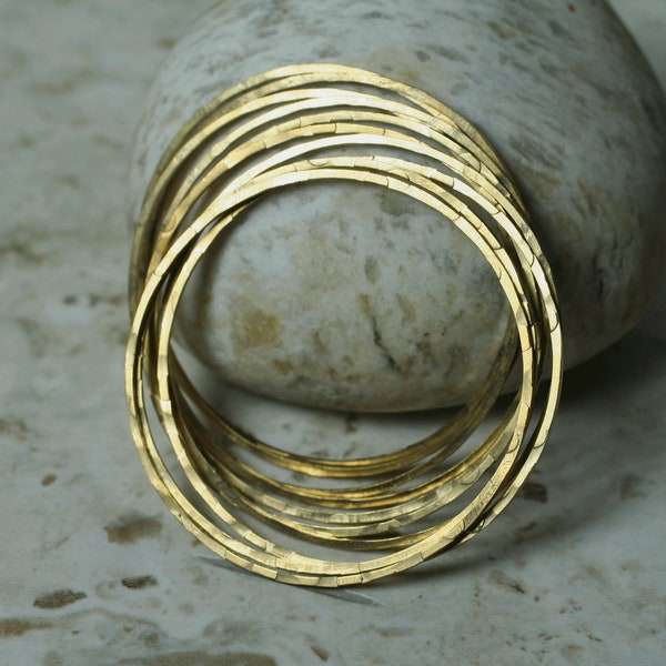 Hand hammered solid brass O ring aprox 50, 45, 40, 36, 30, 24, 20, 18, 16mm outer diameter, select your size and quantity (RBNK16to50)