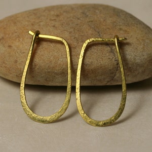 Handmade hammered gold tone, silver tone or black tone hoop 25x14mm, select your color and quantity