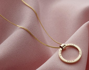 Collier prénom personnalisé en or 9 carats | Cadeau unique pour elle | Collier cercle contemporain | Collier prénom sur mesure | Collier de noms de famille