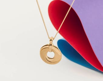 Personalised 9ct Yellow Gold Mobius Infinity Necklace | Interlinking Hoop Name Necklace | Unique Gift For her | Innovative Jewellery