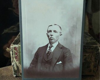 Vintage 1800s Cabinet Card Antique Photo Gentleman Portrait