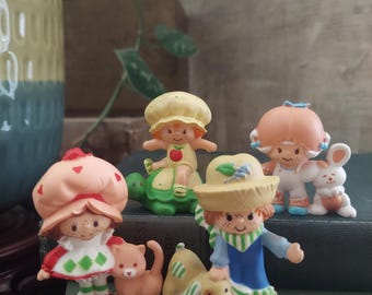 Vintage Strawberry Shortcake And Friends Apple Pie Huckleberry Pie Apricot Mini Figures