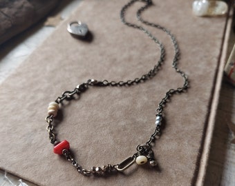 Delicate boho necklace, colorful boho necklace, vintage style, vintage brass, red, unique necklace