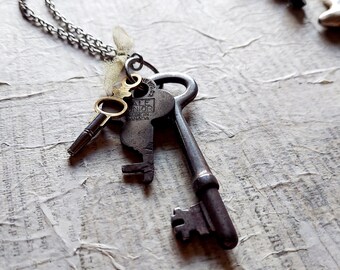 Vintage Long Key Collection Necklace, Assemblage Necklace,  Charm Necklace, Vintage Style, Skeleton Key Necklace