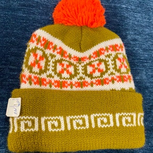 1960 Beanie - Etsy display picture 1