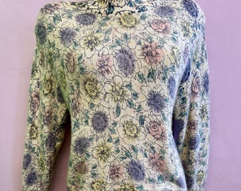 Vintage 1990’s Accordeon Pastel Flower Sweater Silk Angora L