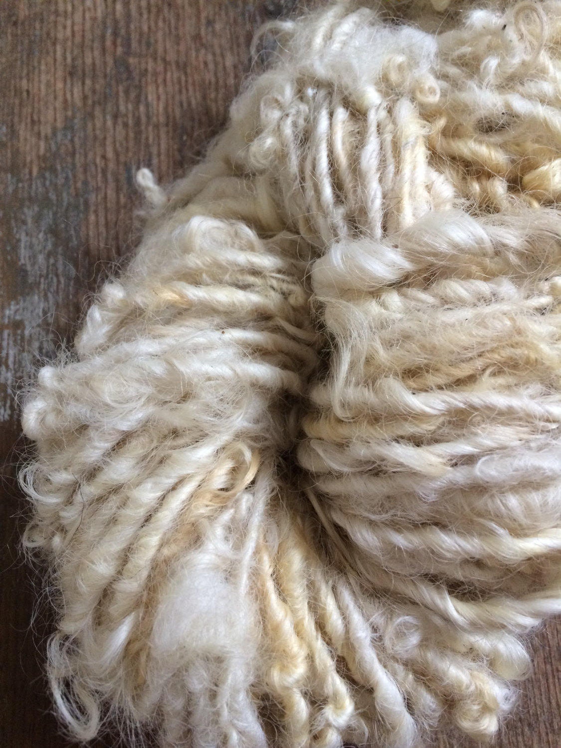 Creamy white Lincoln wool locks yarn, 20 yards - Thumbnail 2
