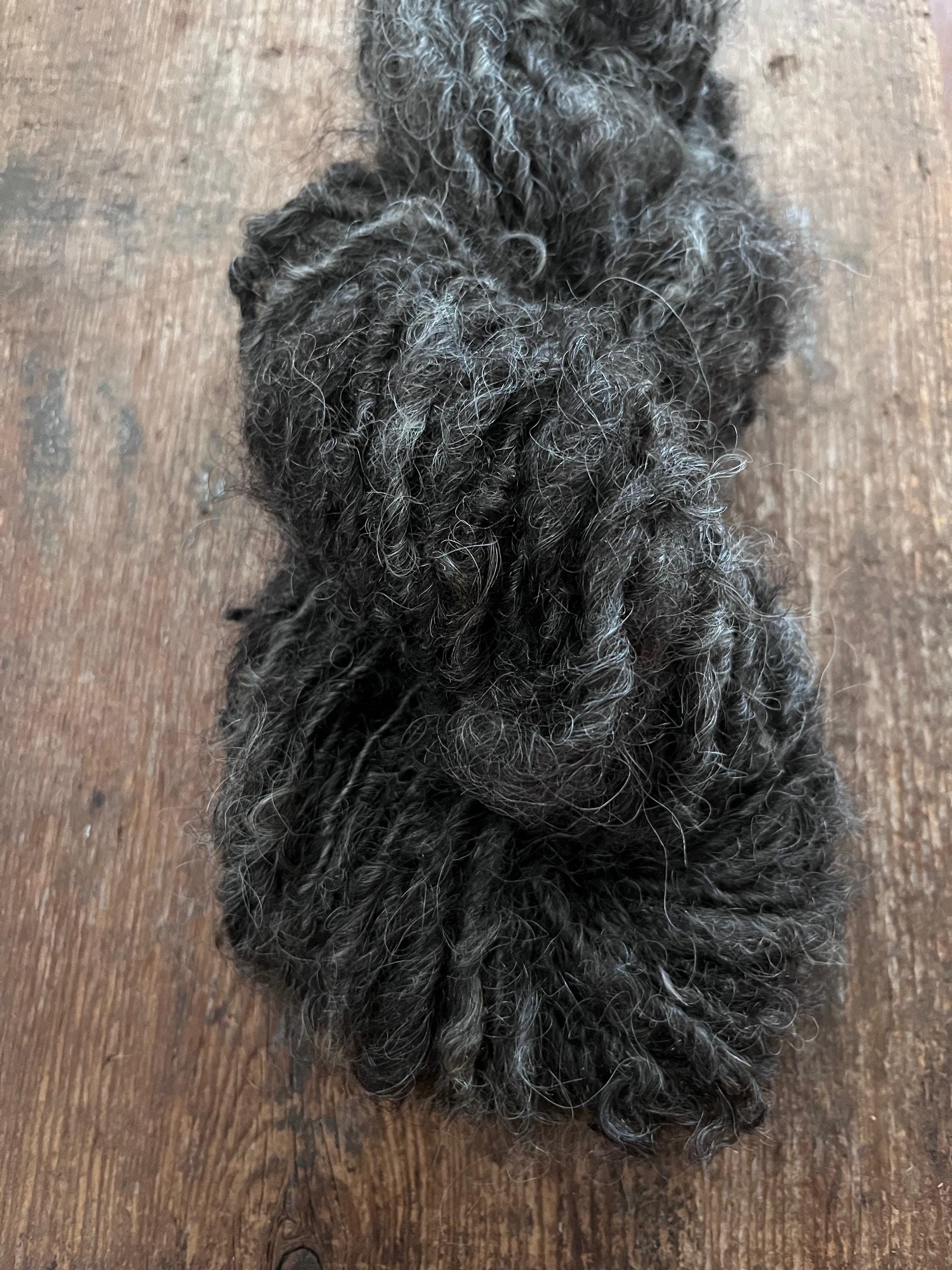 Charcoal grey Lincoln wool yarn, lockspun curly art yarn - Thumbnail 2