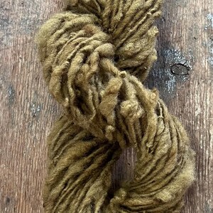Onion skin naturally dyed zero waste handspun textured wool art yarn