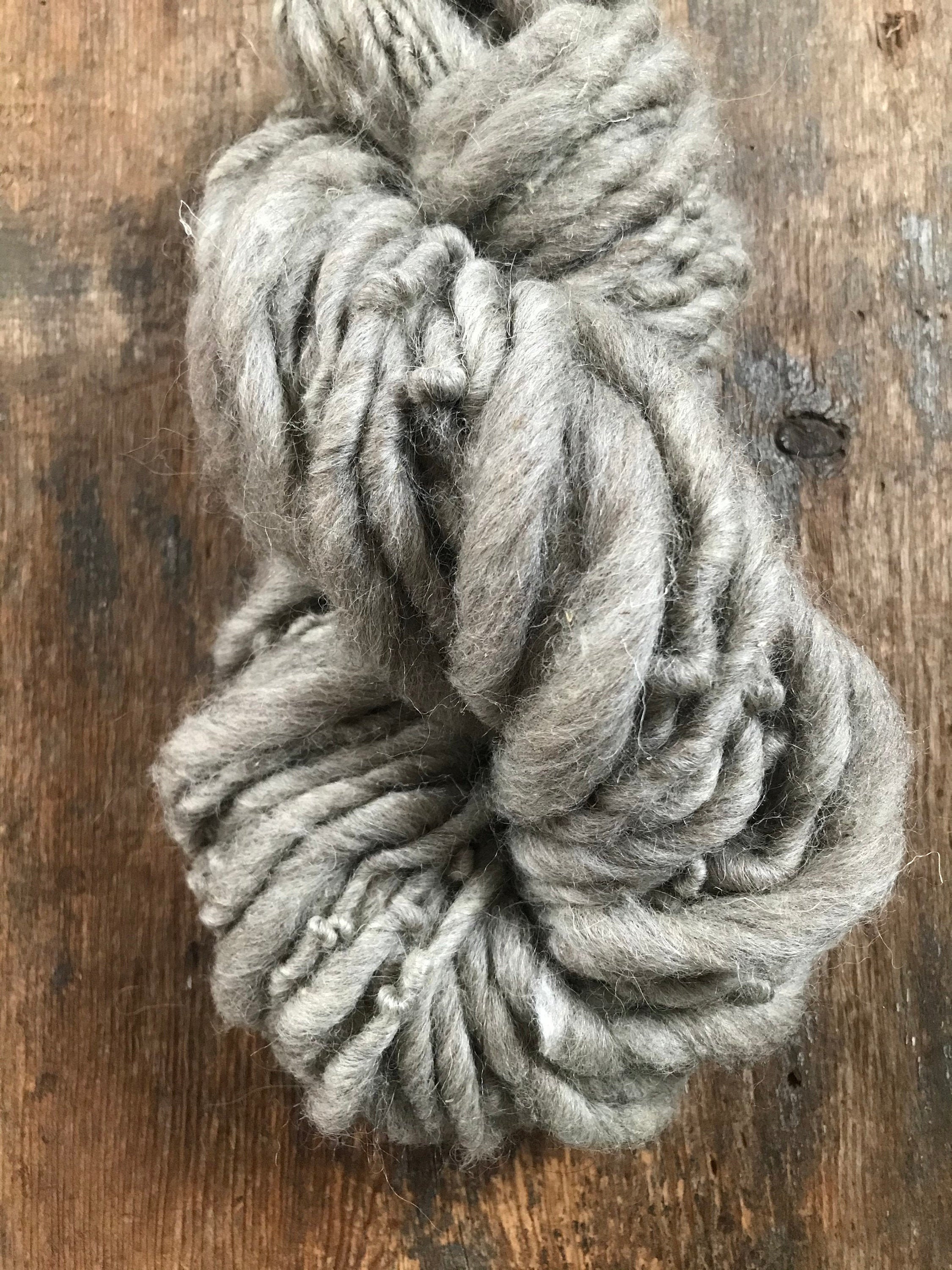 Fog - Natural grey handspun, 50 yards - Thumbnail 6