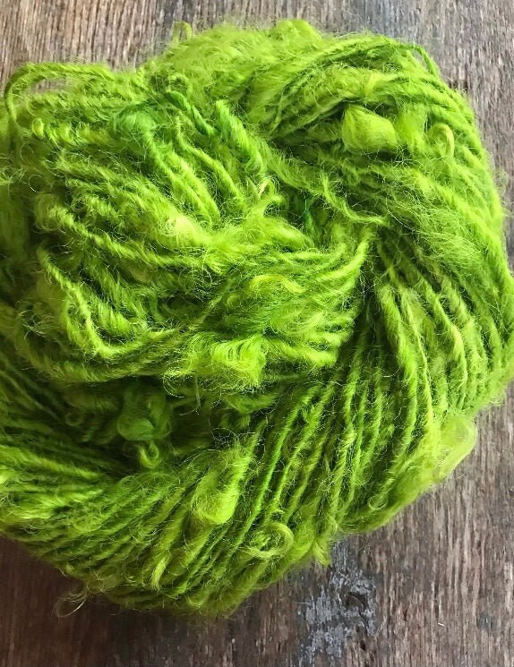 Chartreuse Lincoln wool locks yarn, 50 yards - Thumbnail 2