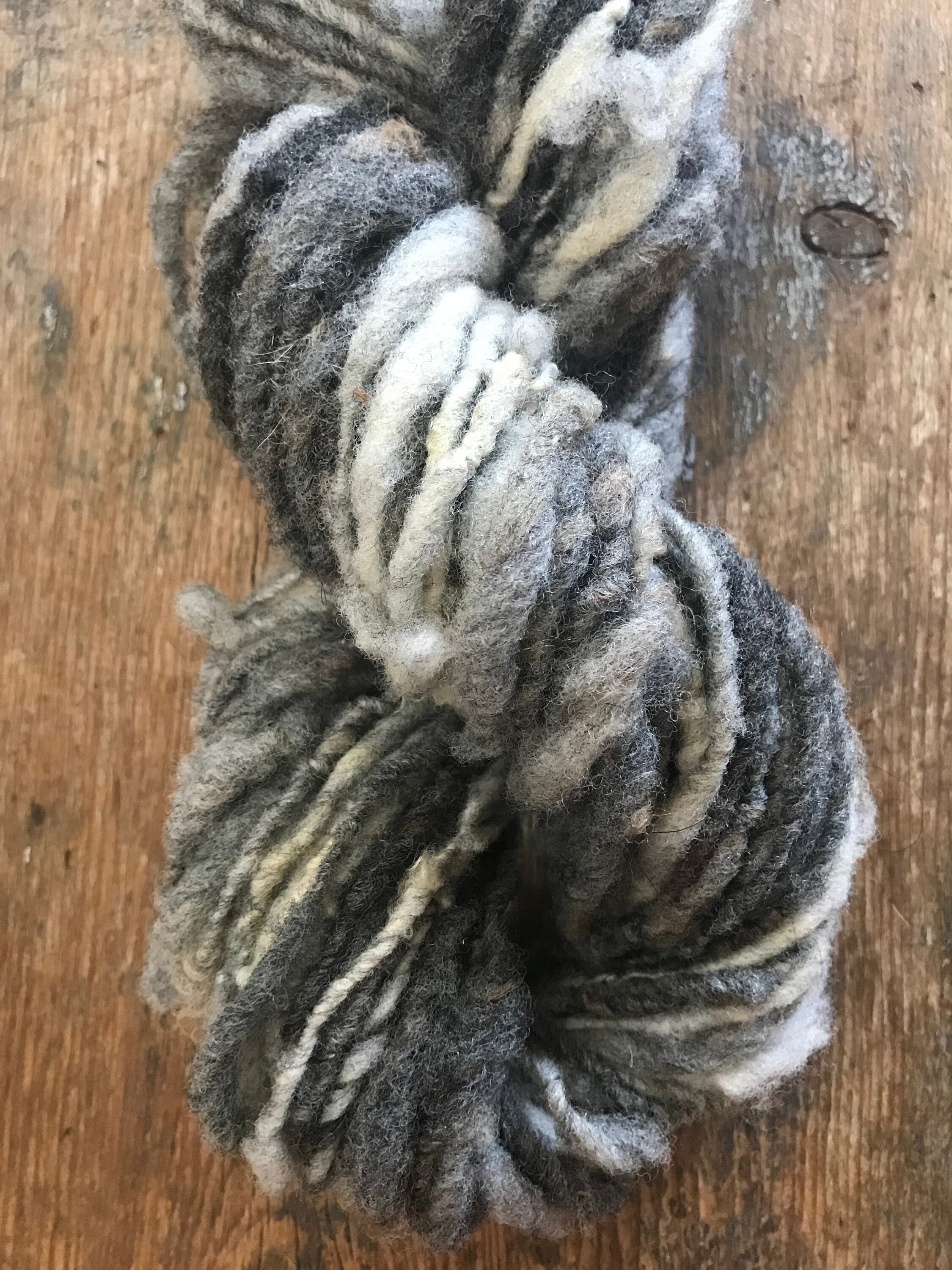 Grey undyed corriedale handspun yarn, 50 yards corriedale wool - Thumbnail 2