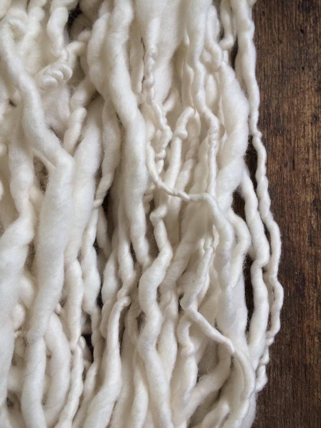 Cloud, bulky white merino handspun yarn, super soft and chunky - Thumbnail 2