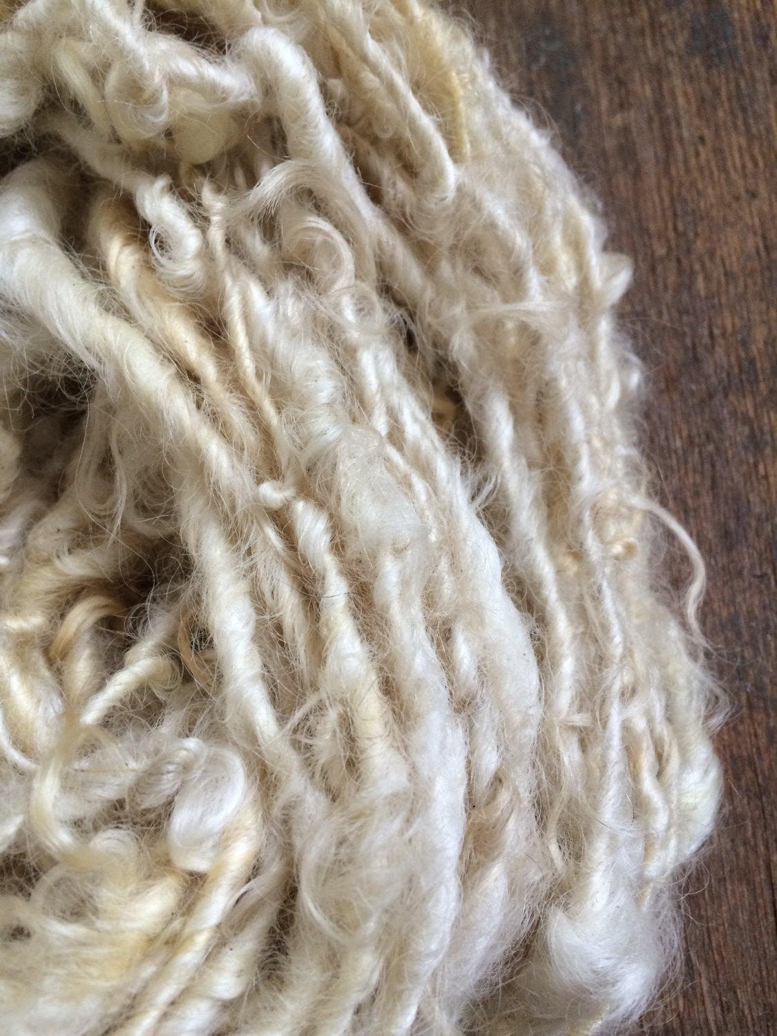 Creamy white Lincoln wool locks yarn, 50 yards - Thumbnail 4