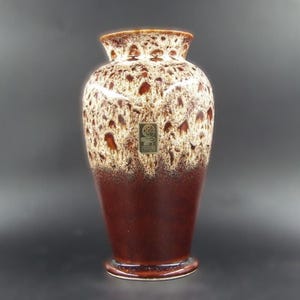 Fosters Pottery South Wales Vase — Caramel Honeycomb Drip Glaze