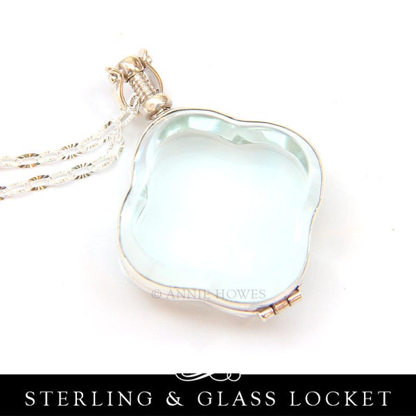 Sterling Silver Glass Locket Trefoil Clover Pendant. Wedding Bouquet Charm. Photo locket.