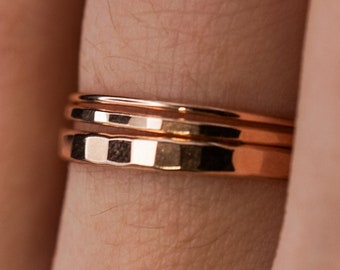 SOLID Rose Gold Basic Set van 3 stapelringen, dunne roségouden ring, gehamerde roségouden stapelringen, 14k massief roségouden ringen, dikke ringen