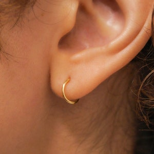 Pair of Huggie Hoops SOLID 14K Gold, 7.5mm, 18 gauge, Thick Earring, Hoop, Unsoldered, Cartilage, Body Jewelry, Easy, Minimal, Seamless Hoop