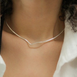 Teardrop Collar Necklace in Sterling Silver, choker, minimalist, collar necklace, modern, collar bone, thick, v-shape necklace, v shape