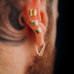 Men’s Triangle Huggie Hoop Earring, Solid Gold, Rose or White Gold, Tiny Earring, Hoop, Unsoldered, Cartilage, Body Jewelry, geometric hoop