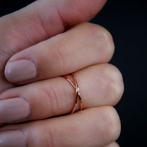 Midi X- Ring in 14K Rose Gold Fill, smooth, hammered, knuckle ring, minimal, stackable rings, pinkie, double ring, double band, crossed ring