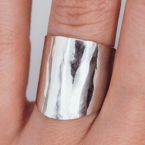 Small Rounded Shield ring in Sterling Silver, hammered silver ring, sterling silver band, hammered silver band, sterling silver ring