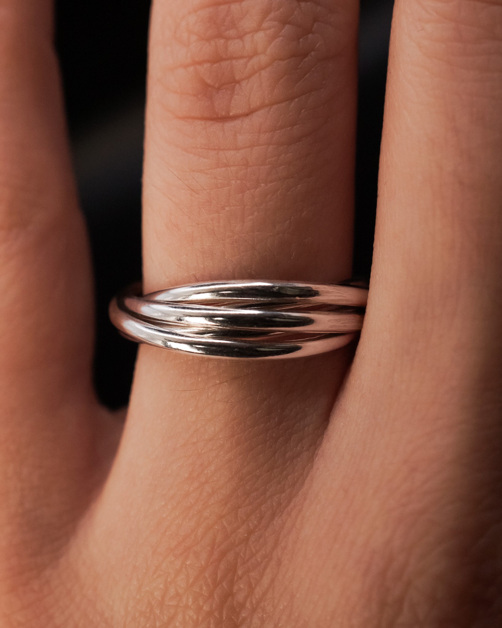 Thin Interlocking Rings, Set of 5 in Rose Gold, Gold, Silver interlocking rings, anxiety, linking, wedding, fidget rolling, anniversary