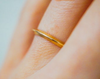 Thick Triangle Ring, Solid 14K Gold Band, Edgy Stacking Ring, Alternative Bridal, Triangular, Wedding, Engagement, Yellow Gold, Knife edge